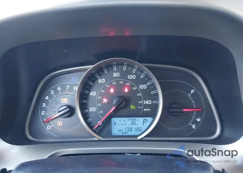 2015 Toyota Rav4 Xle z USA, uszkodzony, nr VIN JTMWFREV2FD056668